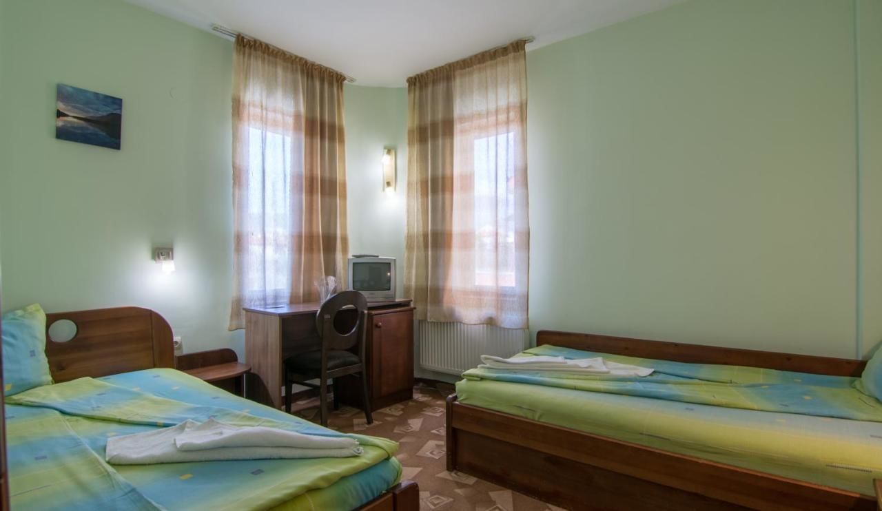 Отель Family Hotel Iv Велинград